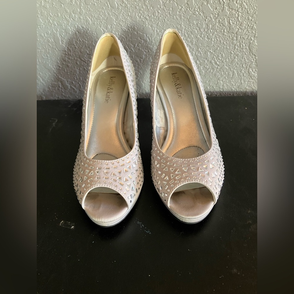 Kelly & Katie Blush Peep Toe Heels